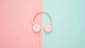 Pastel Headphones Divide Wallpaper