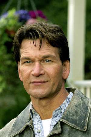 Patrick Swayze In Keeping Mum Wallpaper