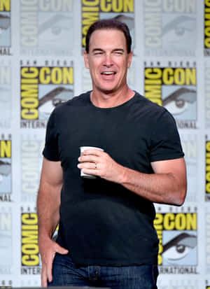 Patrick Warburton - Charismatic Personality In Showbiz Wallpaper