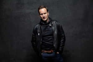 Patrick Wilson Looking Pensive. Wallpaper