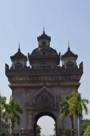 Patuxai Front View Daytime Wallpaper