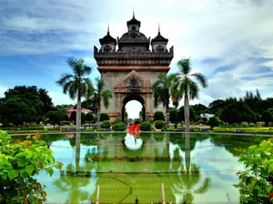 Patuxai Monument Green Still Water Wallpaper