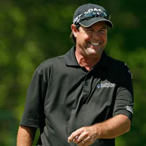 Paul Azinger Looks Happy Wallpaper