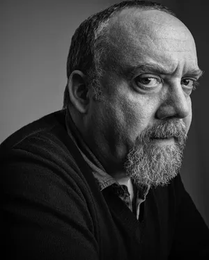 Paul Giamatti In A Black Suit And Blue Tie. Wallpaper