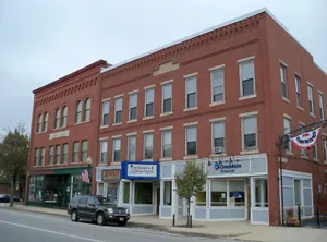 Peaceful Summer Sunset At The Shores Of Lake Ontario In Rochester Wallpaper