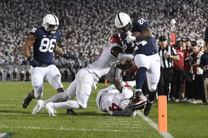 Penn State Tackling Player Wallpaper