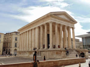 People At The Maison Carrée Wallpaper