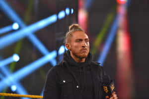 Pete Dunne Man Bun Wallpaper