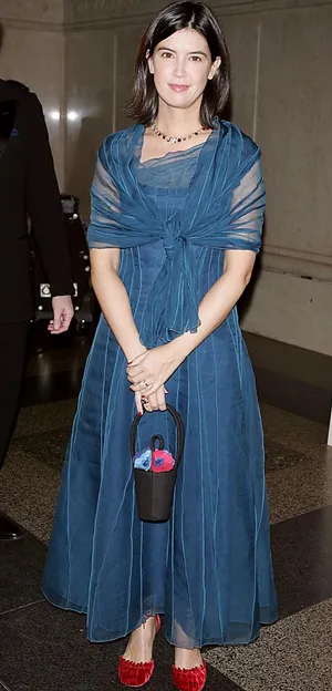 Phoebe Cates At Her Prime, Posing In A Stylish Outfit Wallpaper