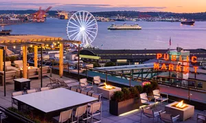 Pike Place Market Rooftop Dining Wallpaper