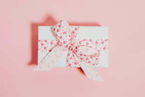 Pink Heart Patterned Bow Gift Box Wallpaper