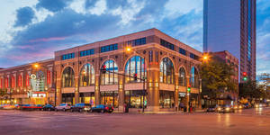 Pipers Alley Mall In Chicago, Illinois Wallpaper