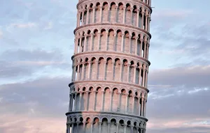 Pisa Tower Middle Portion Wallpaper