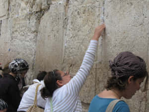 Placing Notes Western Wailing Wall Wallpaper