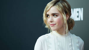 Playful Girl Kiernan Shipka Wallpaper