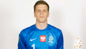 Polish Goalkeeper Wojciech Szczesny Looks Towards The Goal. Wallpaper