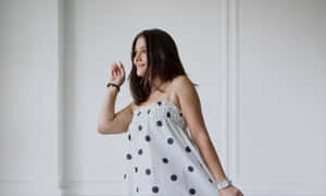 Polka Dot Dress Woman Smiling Wallpaper