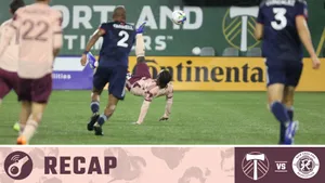 Portland Timbers Football Player Yimmi Chara Bicycle Kick Illustration Wallpaper