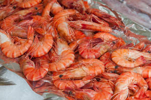 Prawns Served On A Silver Foil Wallpaper