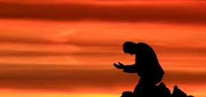 Prayer Sunset Clouds Kneeling Wallpaper