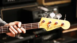 Precise Fender Precision Bass Wallpaper