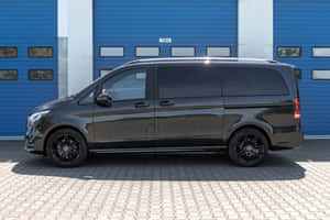 Premier Design And Superior Comfort - Mercedes Benz V-class Wallpaper