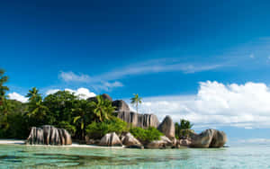 Pristine Seychelles Beach Paradise Wallpaper