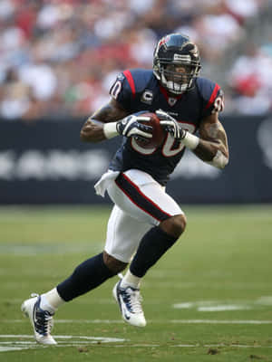 Professional Football Player Action Shot Wallpaper