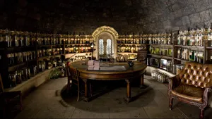 Professor Snape Teaching A Potions Class At Hogwarts Wallpaper