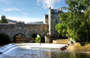 Pulteney Bridge River Avon Bath U K Wallpaper