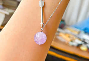 Purple Crystal Pendant Arrow Bracelet Wallpaper