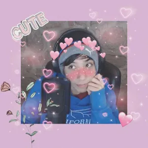 Quackity Hearty Pink Backdrop Wallpaper