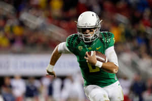 Quarterback In Action Oregon Ducks Wallpaper