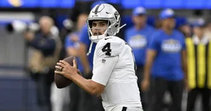 Quarterback Preparation Action Wallpaper