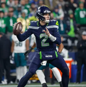 Quarterback Readyto Throw Wallpaper