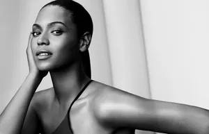 Queen Beyonce Slaying In A Black And White Photo-shoot Wallpaper
