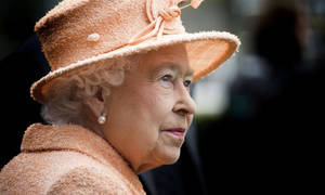 Queen Elizabeth In Peach Fascinator Wallpaper