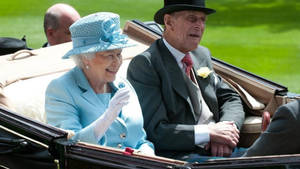 Queen Elizabeth With Prince Philip Wallpaper