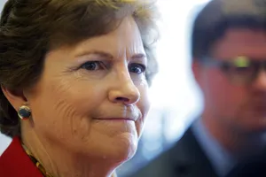 Quipped Smile Jeanne Shaheen Wallpaper