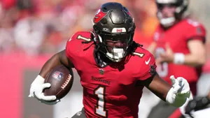 Rachaad White Buccaneers Game Action Wallpaper