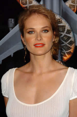 Rachel Blanchard Red Carpet Look Wallpaper