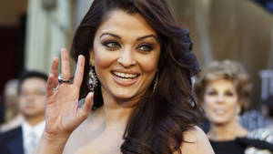 Radiant Aishwarya Rai Wallpaper