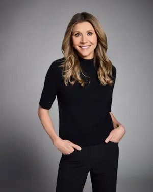 Radiant Sarah Chalke Photoshoot Wallpaper