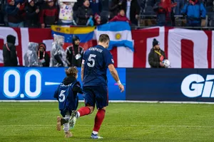 Rafael Czichoswith Mascoton Field Wallpaper