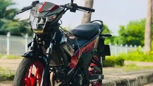 Raider 150 Fi Sporty Design Wallpaper