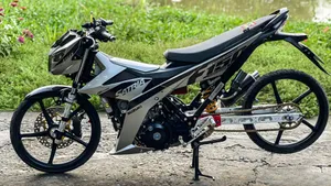 Raider 150 Fi Sporty Street Bike Wallpaper