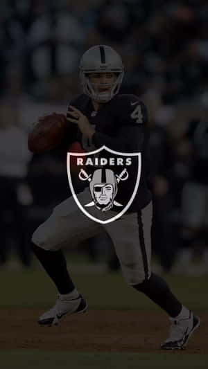 Raiders Quarterback Preparation Wallpaper