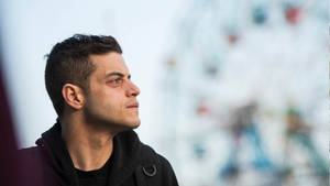 Rami Malek Looking Into Somewhere Wallpaper