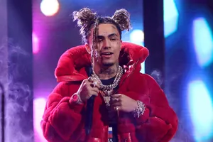 Rapper Lil Pump Strikes A Pose Wallpaper
