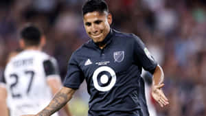 Raul Ruidiaz Player Black Jersey Wallpaper